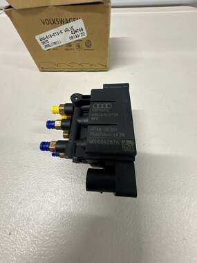 Audi Air Suspension Valve Block 4N0616013A Genuine OEM